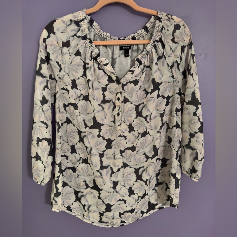 Apt9 Three-Quarter Length Floral Blouse